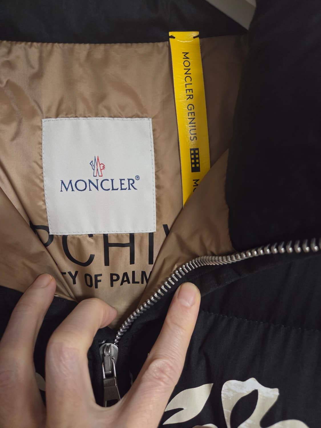 몽클레어 팜앤젤스 페딩 블랙 상품이미지3