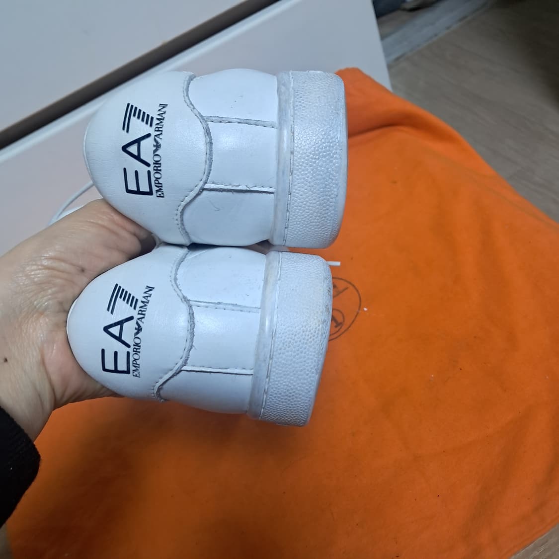 엠포리오 아르마니 스니커즈 US 6.5(남녀공용가능) 상품이미지6