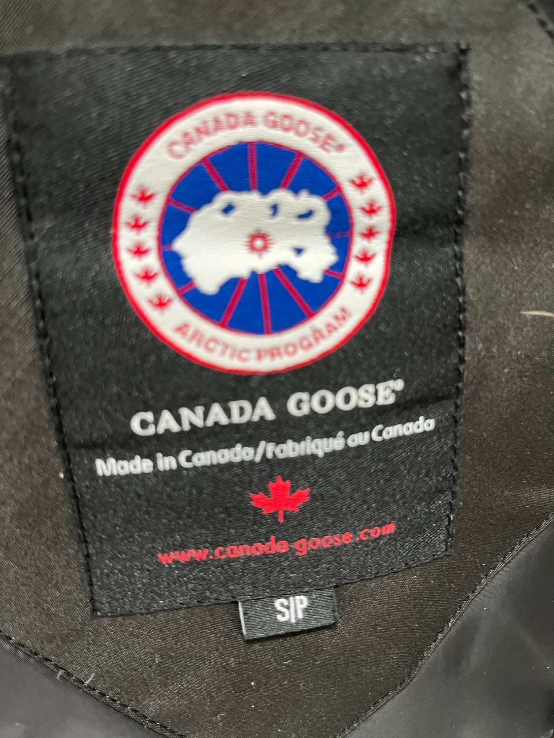 캐나다구스 블랙 패딩 S/P 상품이미지4