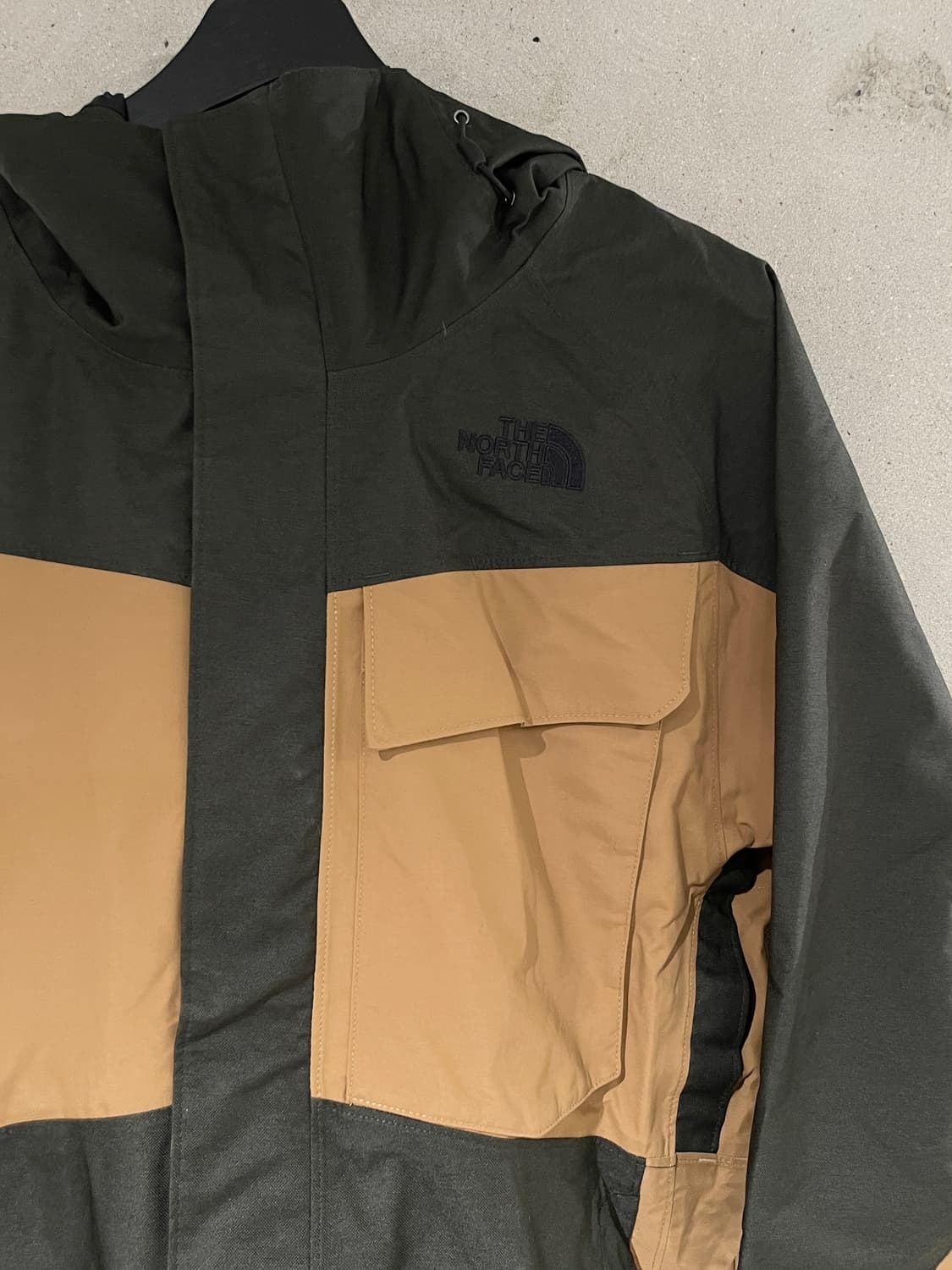 노스페이스 카키 하이벤트 벤틸레이션 윈드 브레이커 상품이미지3