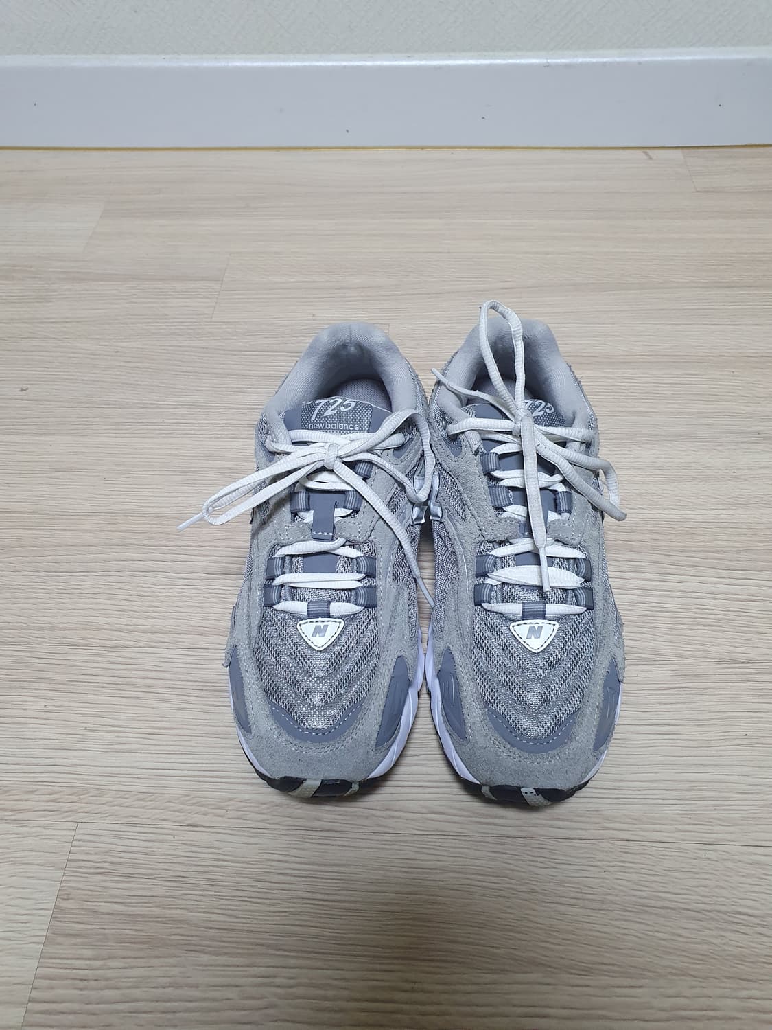 뉴발란스 725 그레이 운동화 240 상품이미지3