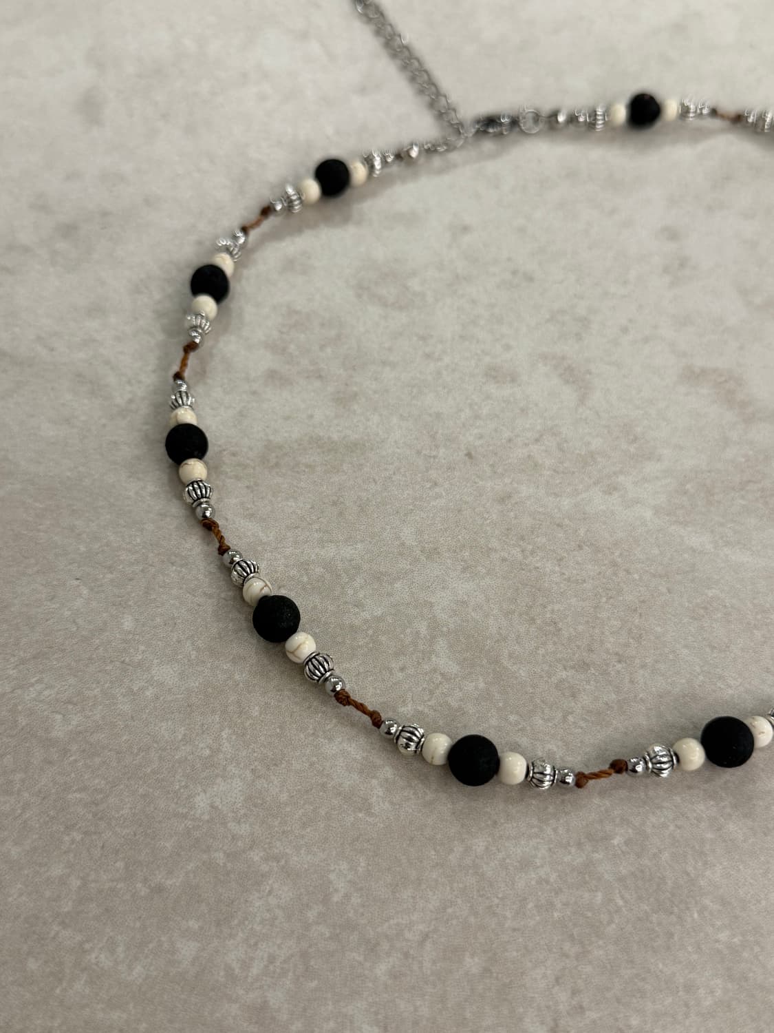 화산석 산호 포인트 레이어드 목걸이 상품이미지2