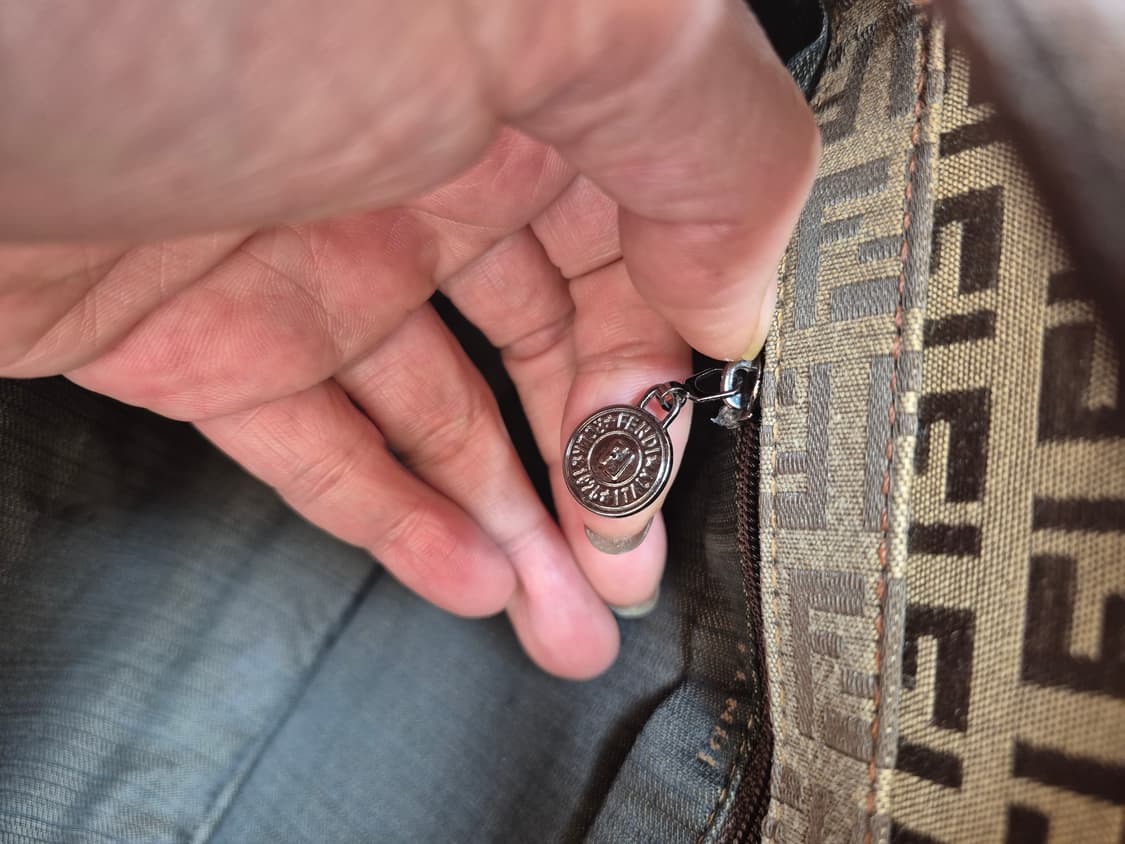 펜디토트숄더백 상품이미지8