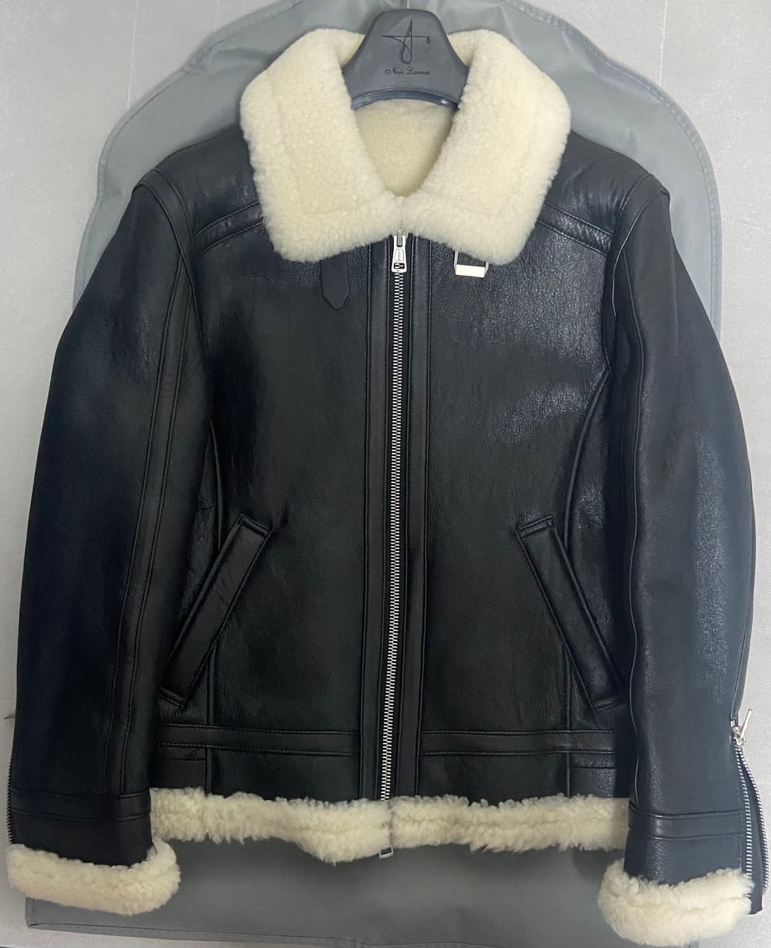 느와르라르메스 검흰 무스탕 44 블랙 화이트퍼 상품이미지1