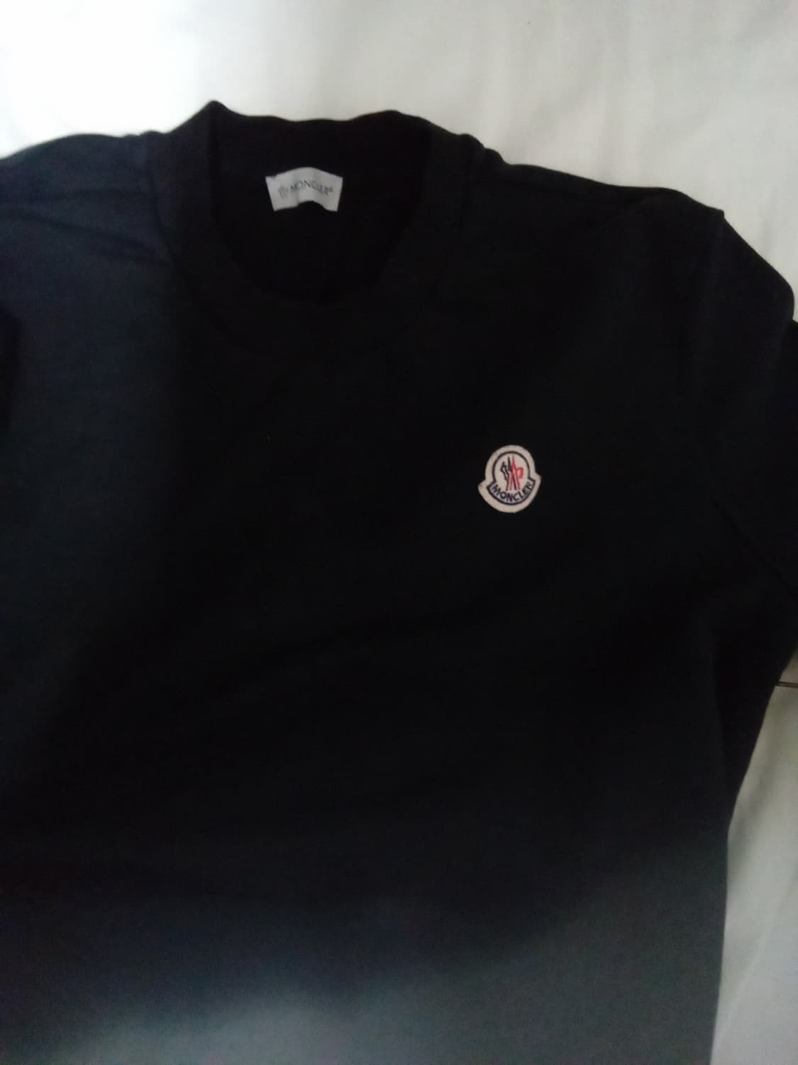 몽클레어 로고 패치 블랙 코튼 맨투맨 상품이미지1