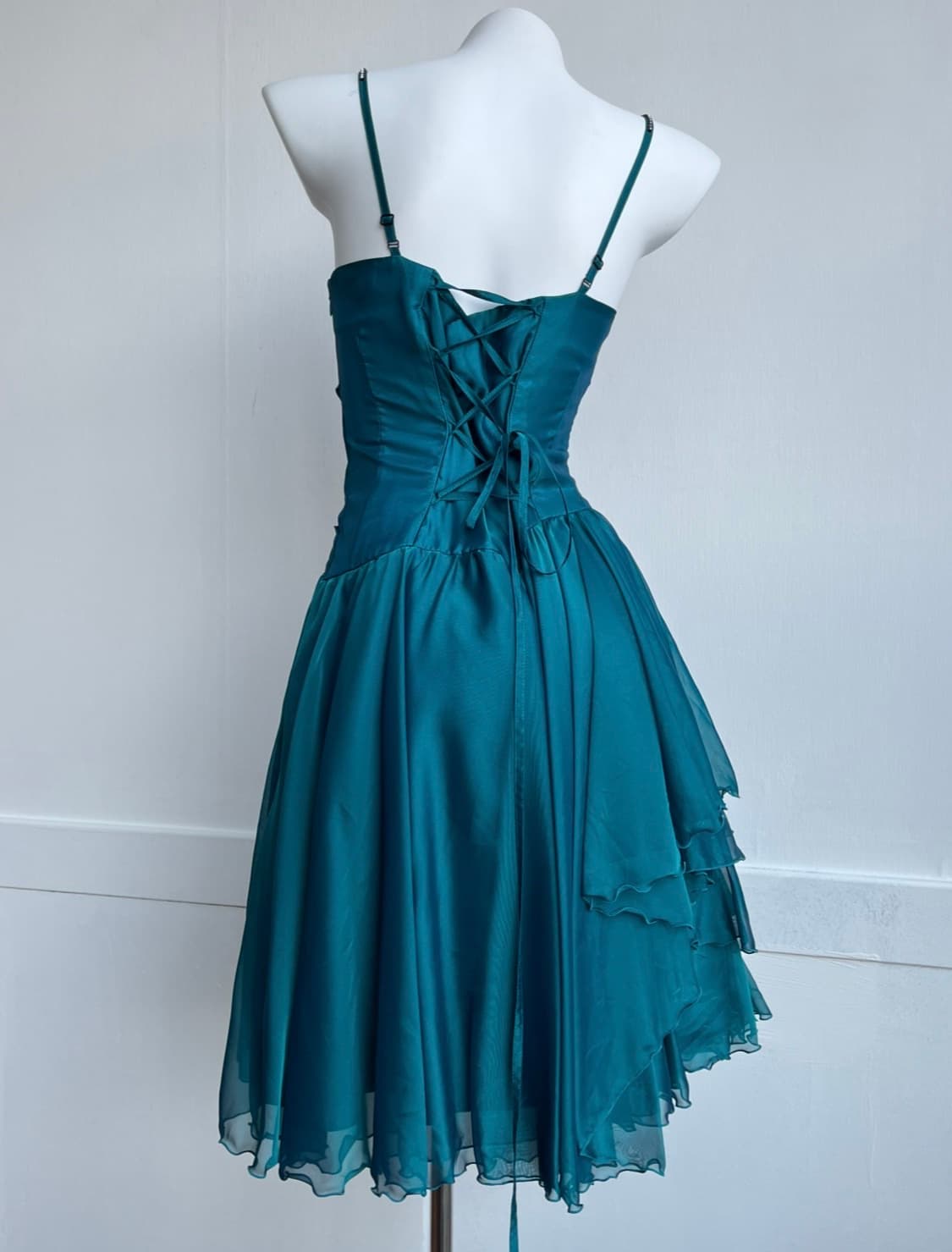 Genet Vivien 주네비비안 에메랄드 아일렛 원피스 상품이미지6