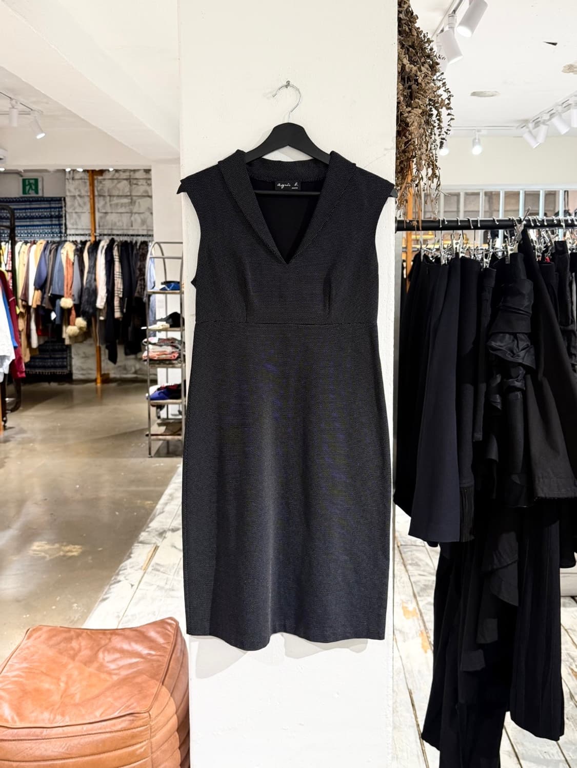 아네스베 블랙 도트 슬리브리스 원피스 상품이미지1