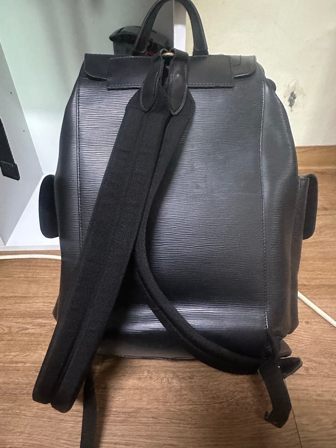 루이비통 에피 크리스토퍼 백팩 상품이미지2