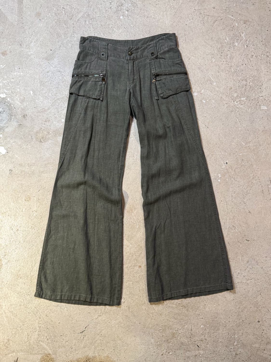 Khaki Zip Cargo flare pants  카키 플레어 카고팬츠 상품이미지1