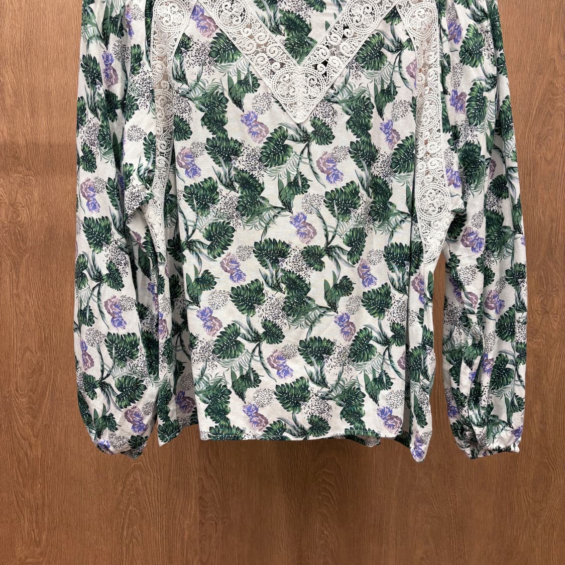 마쥬 블라우스 리프 플라워 플로럴 프린트 레이스 트리밍 디테일 아이보리 상품이미지5