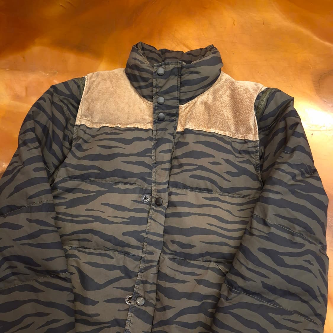 아디다스 오리지널스 타이거 카모 패디드 패딩 / 베스트 투웨이 지퍼 95 상품이미지3