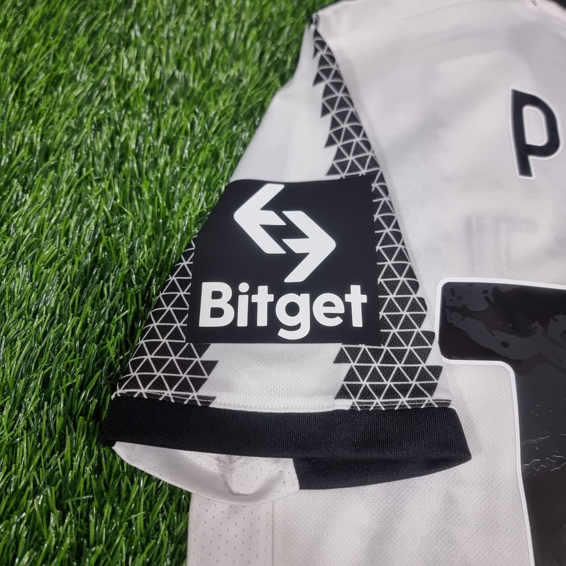 22-23시즌 유벤투스 홈 유니폼 #10 포그바 상품이미지5