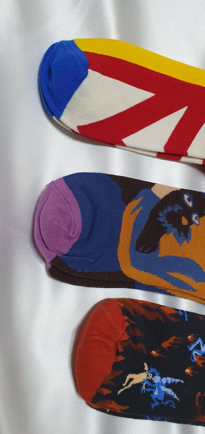 블루 퍼플 옐로우 블랙 인물화  Maison 본메종 양말 상품이미지6