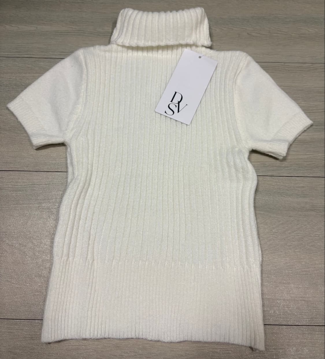 Davenus)골지 반팔 터틀넥 니트 화이트,블랙 S사이즈 2개(새상품) 상품이미지1