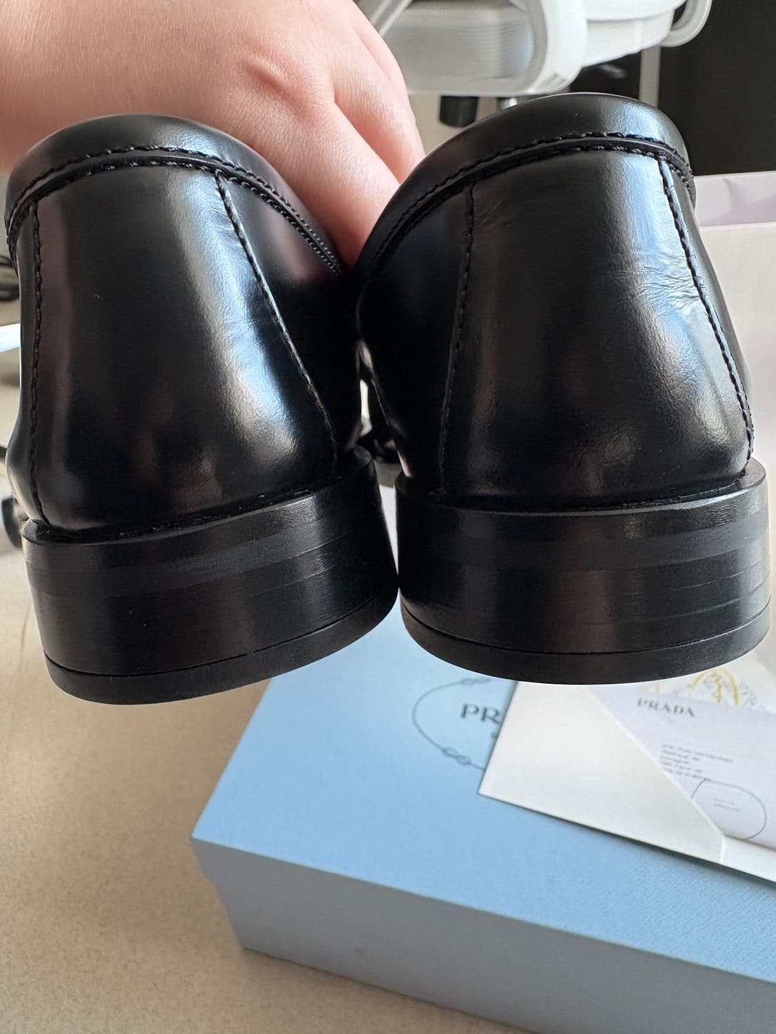 새상품) 프라다 셔링 로퍼 블랙 38.5 상품이미지8
