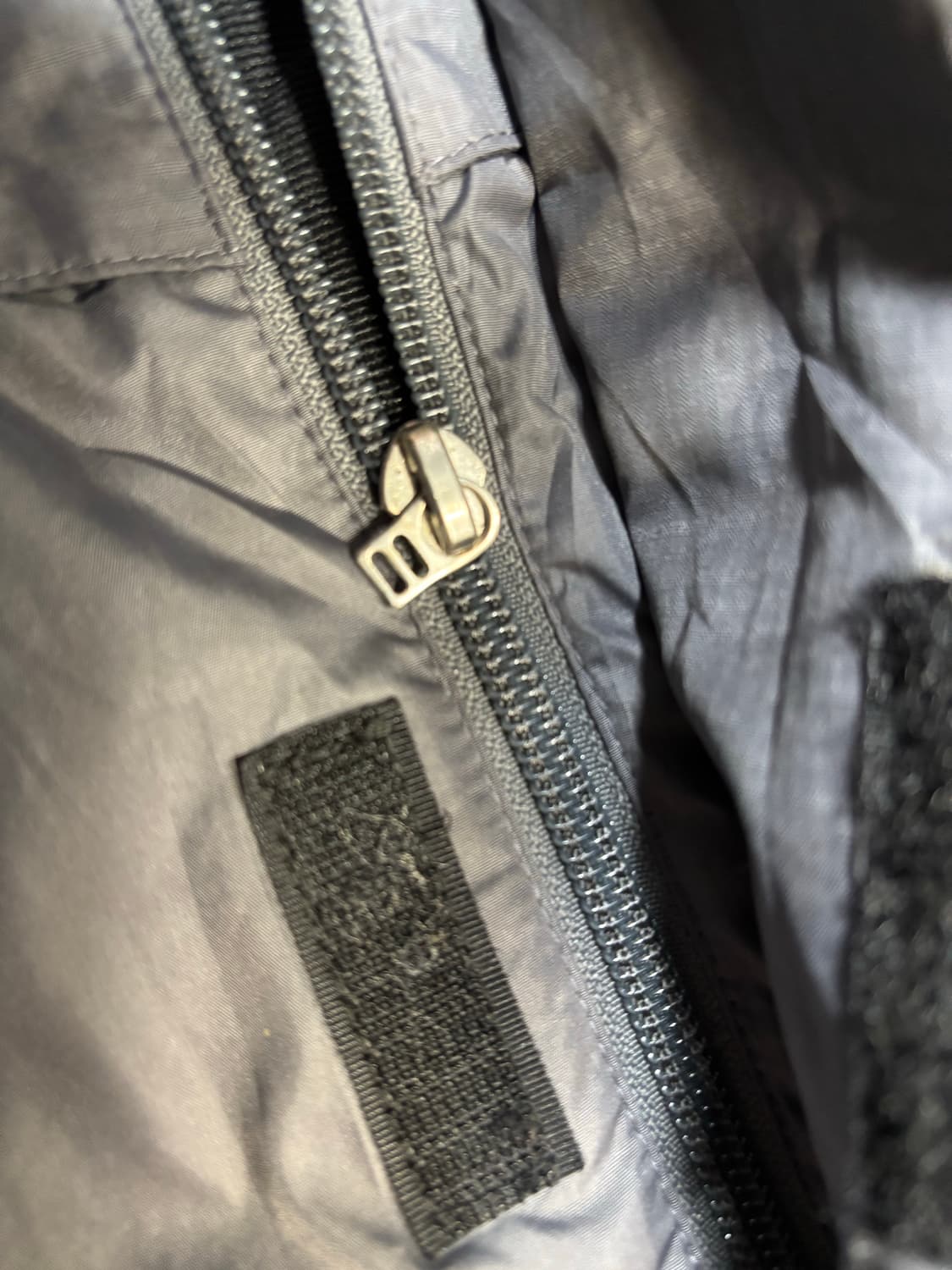 나이키  그레이 숄더 미니 스우시 올드스쿨 바람막이 트랙자켓 XL 상품이미지4