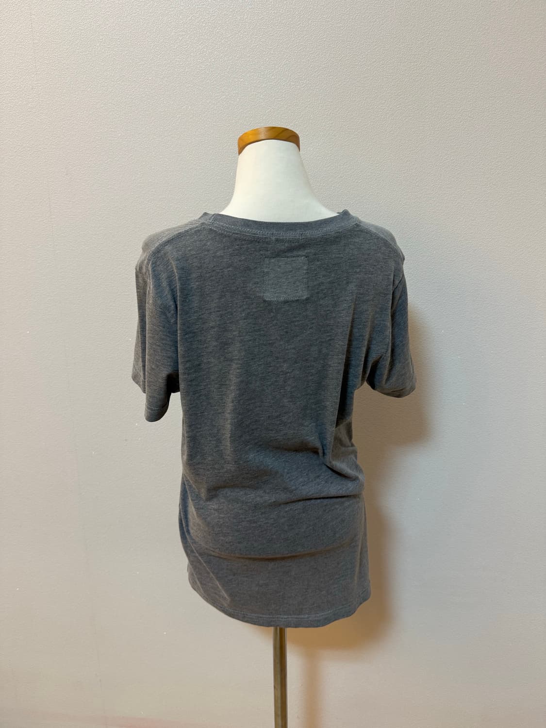 아베크롬비 회색 반팔티 상품이미지3