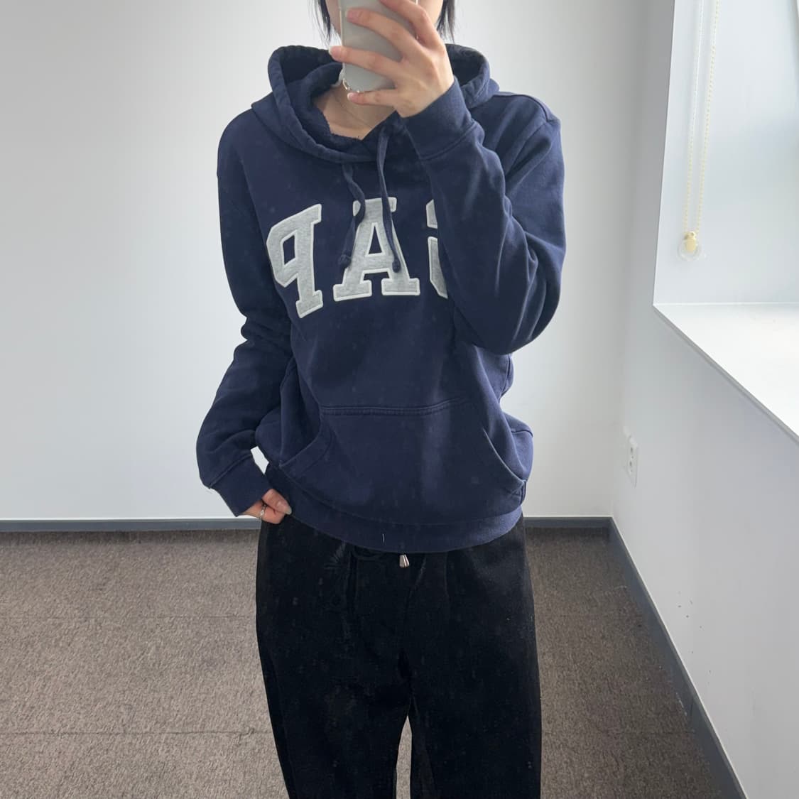 Gap 갭 그레이 로고 네이비 후드티 상품이미지1