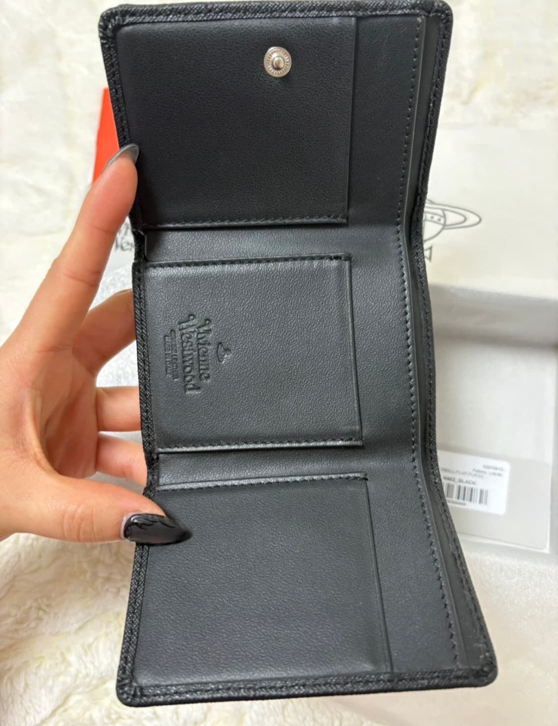 비비안웨스트우드 블랙 사피아노 반지갑 상품이미지5