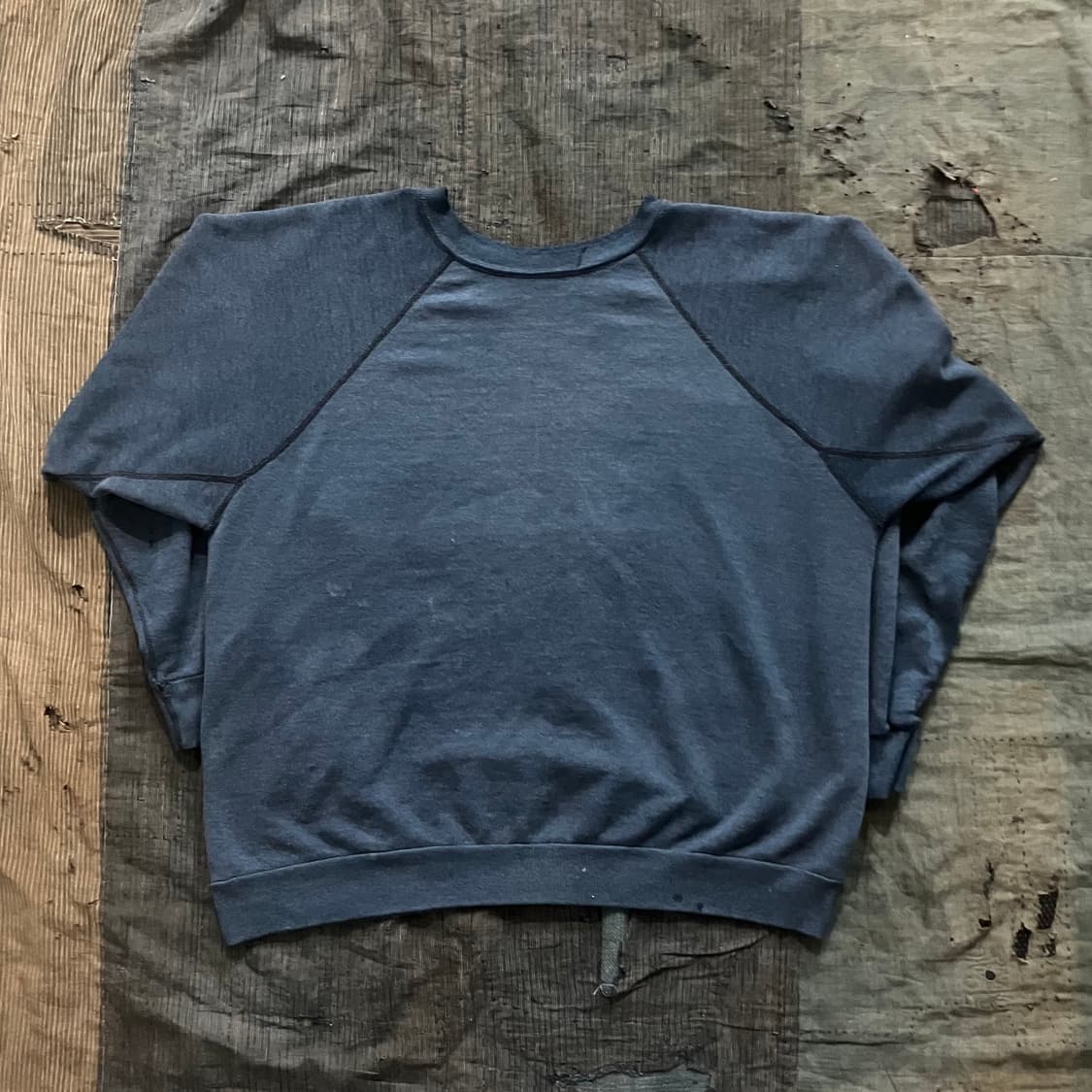 60s 오리지널 빈티지 노브랜드 트래쉬드 스웻셔츠 네이비 상품이미지2