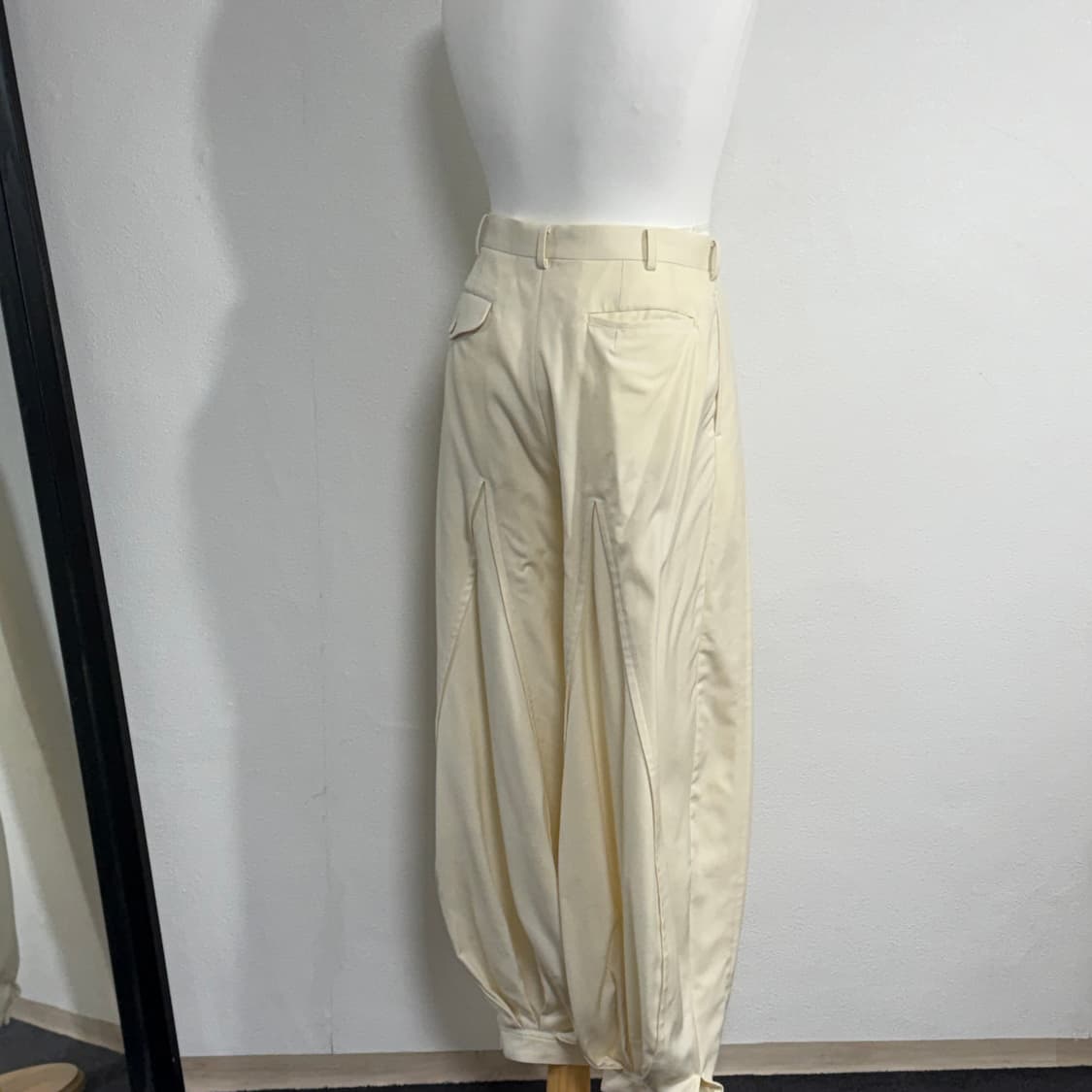 24aw 꼼데가르송 옴므플러스 울 다중 턱 벌룬팬츠s 상품이미지2