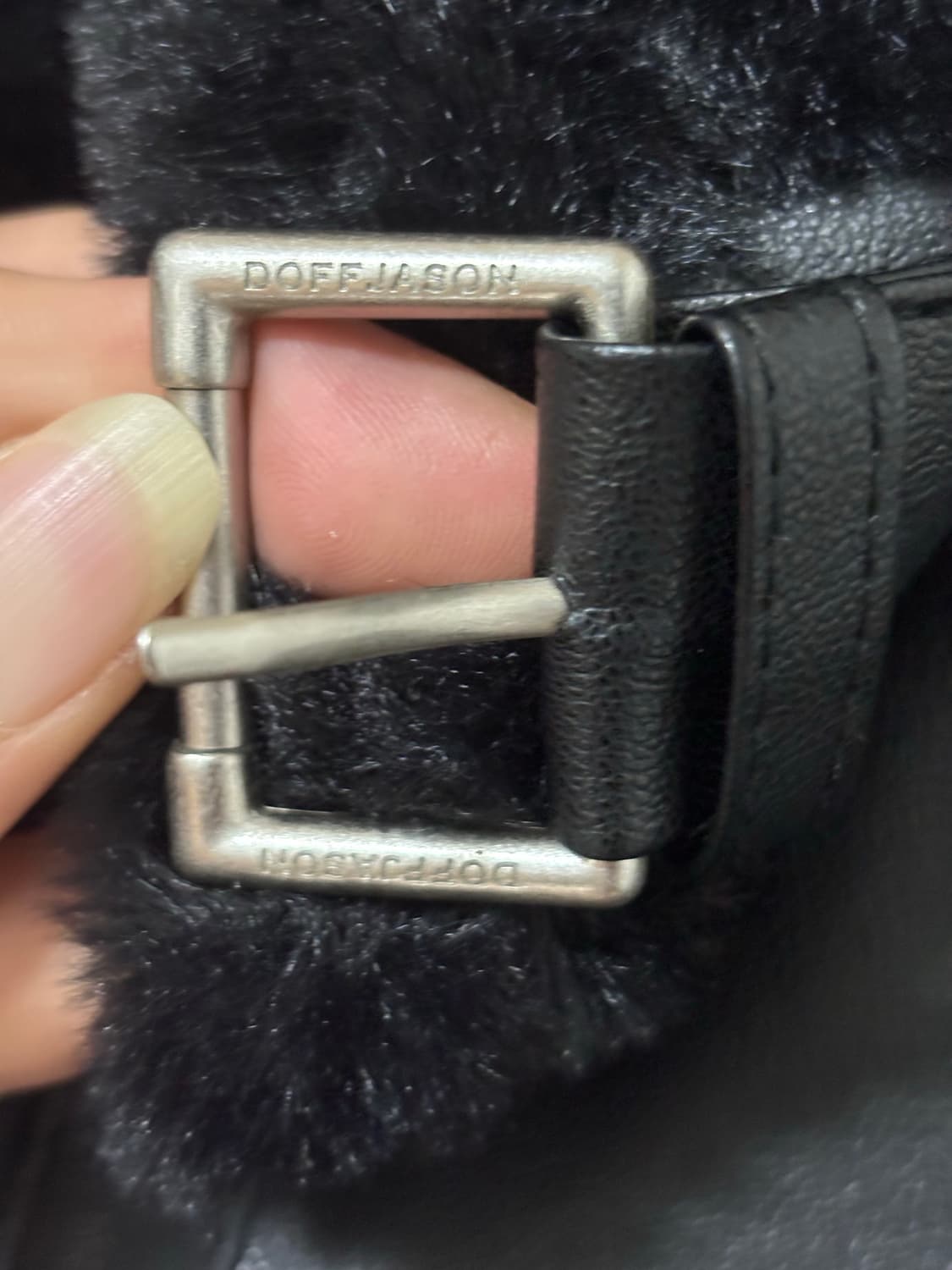 도프제이슨  블랙 무스탕 퍼 자켓 상품이미지5