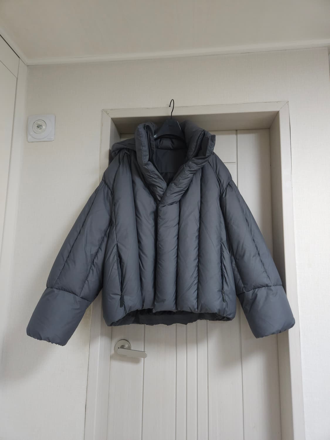 준지 24FW 209 새로 자수 패딩 상품이미지2