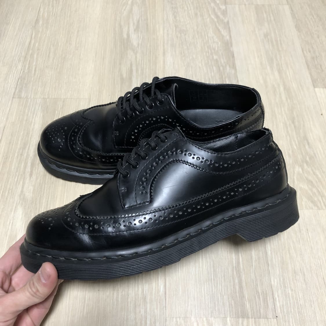 (250) 닥터마틴 Dr.,martens 3989 모노 윙팁 스무스 블랙 상품이미지1