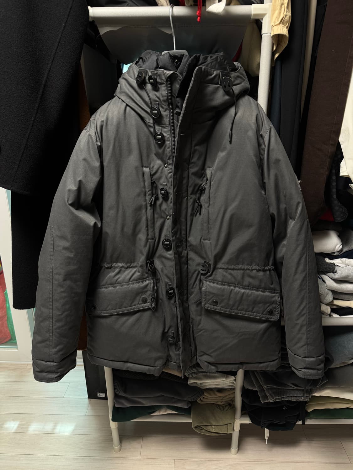 이스트로그 x 시리즈 four weather 다운 파카 s사이즈 상품이미지1