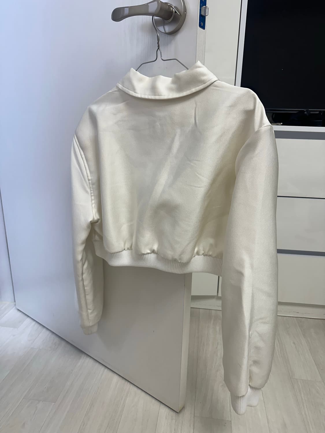 YuFan Design 화이트 봄버 자켓 상품이미지2