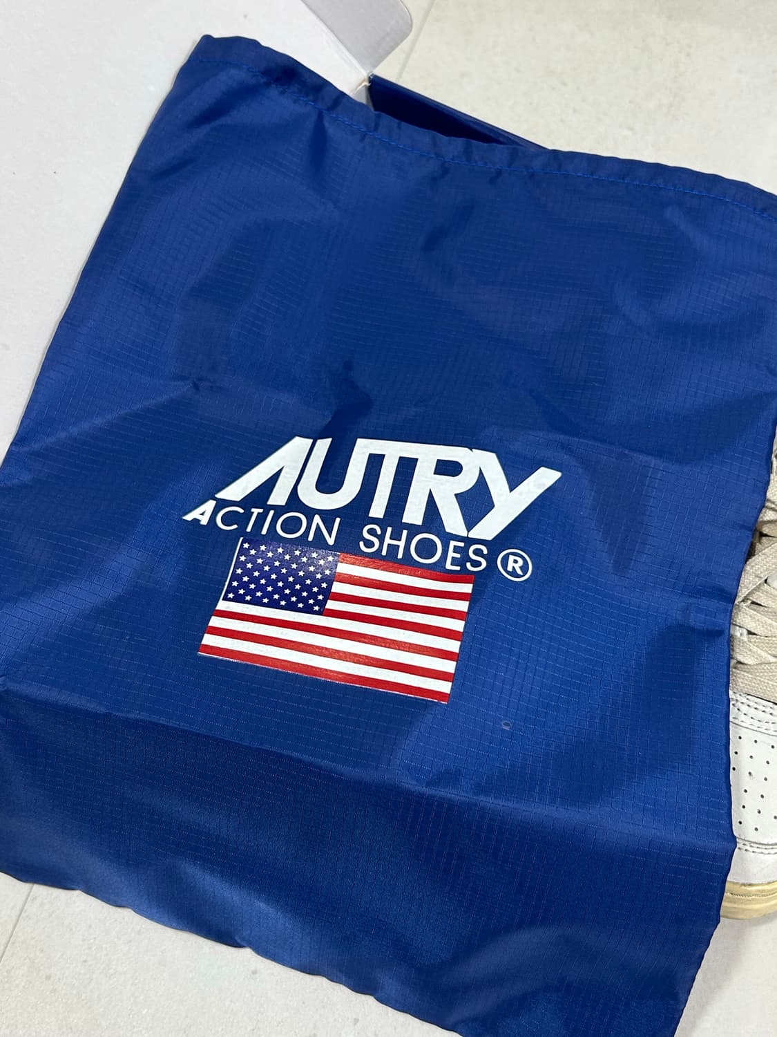 오트리 메달리스트 로우 레더 스니커즈 37 (240) 상품이미지7