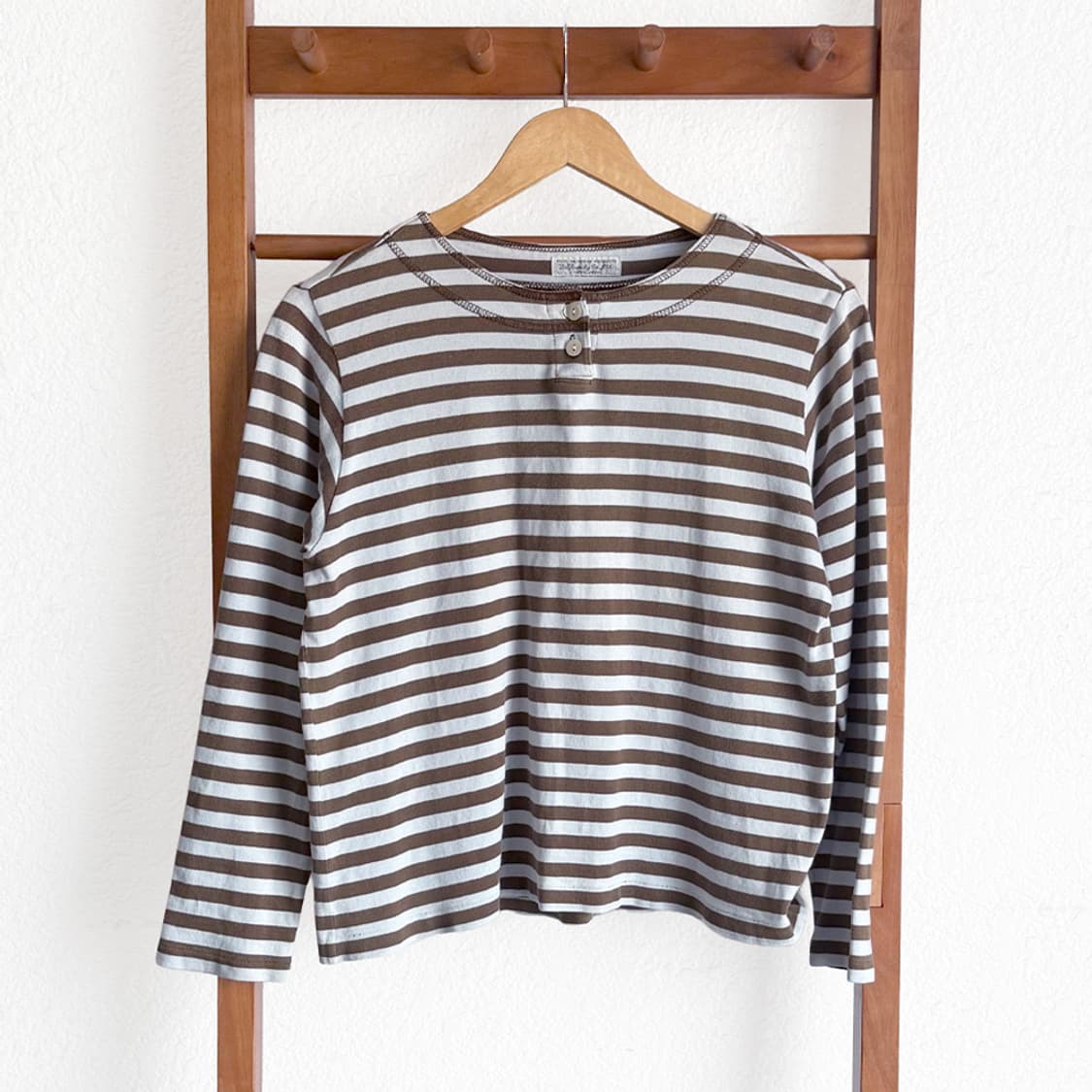 코코아 버튼 스트라이프 티 상품이미지1