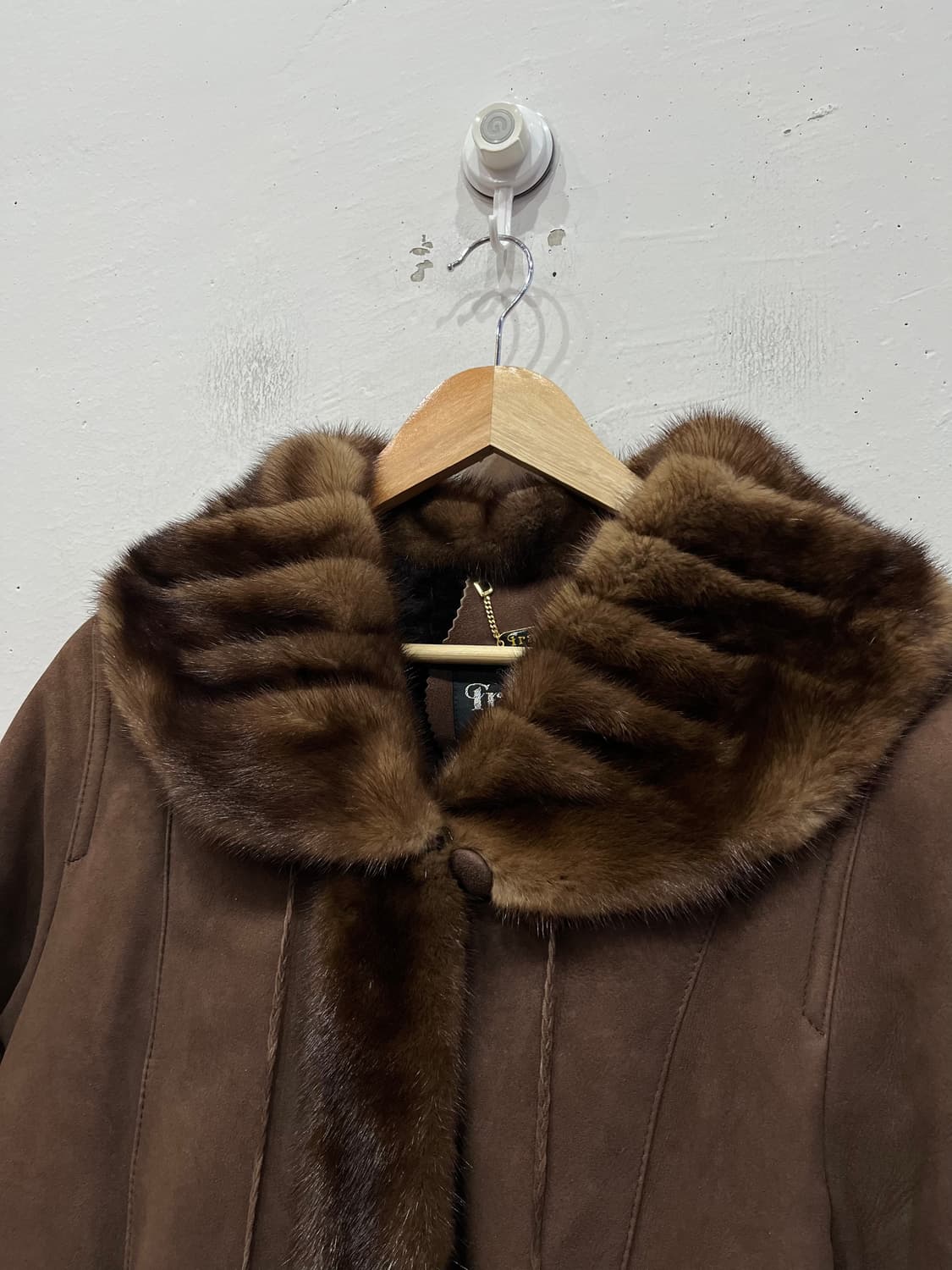 Fradong 양가죽 밍크 트리밍 무스탕 코트 우먼즈 상품이미지2