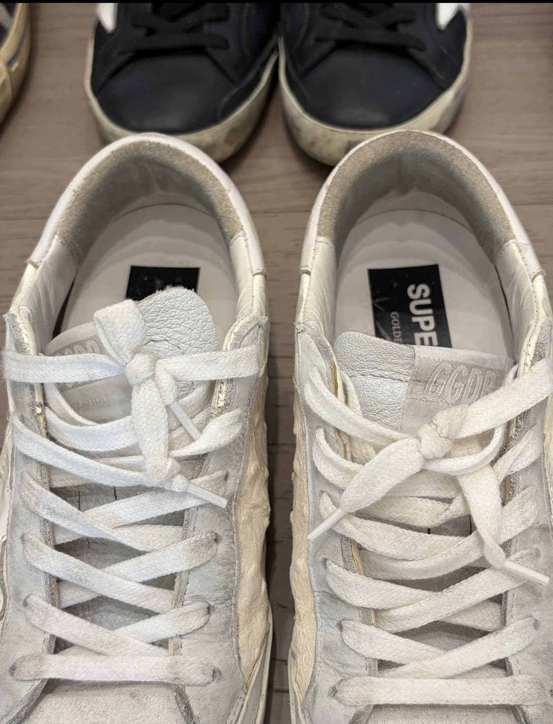 골든구스 화이트 스니커즈 상품이미지2