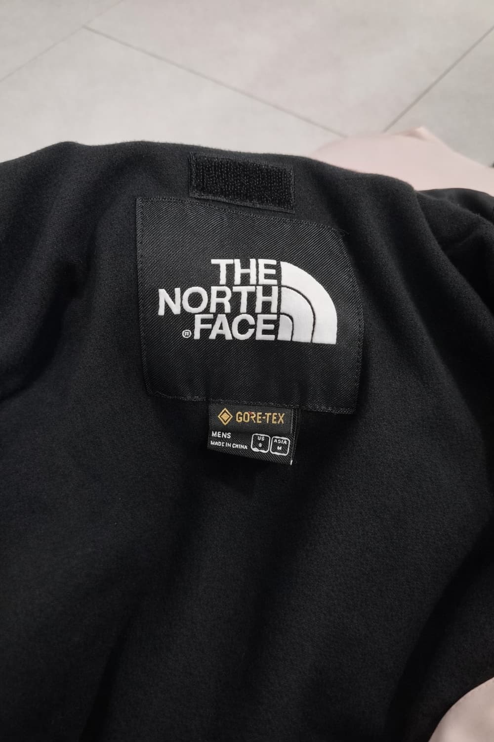 노스페이스 고어텍스 상위라인 마운틴 쉘(여성 66착용) 상품이미지4