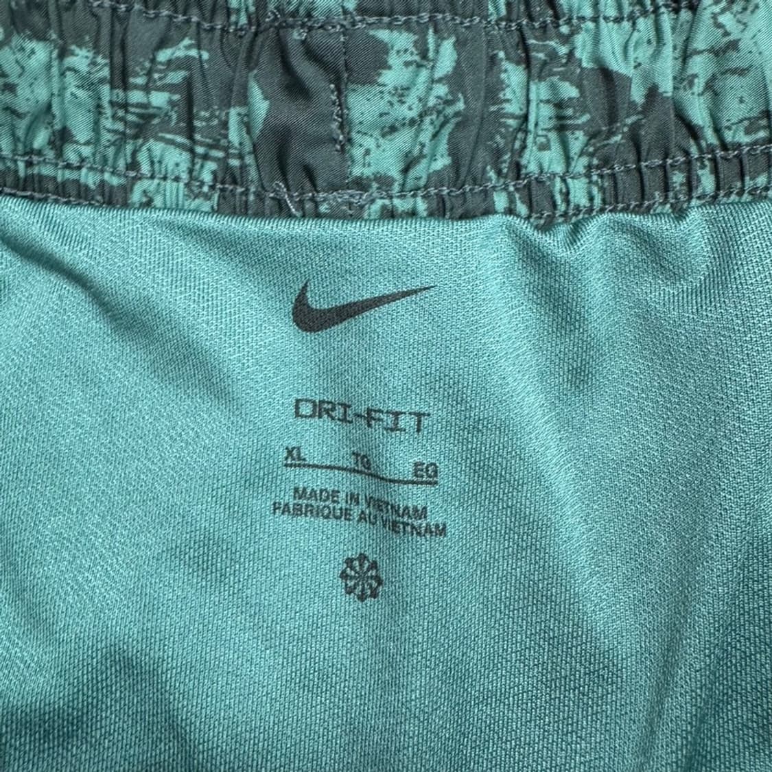 NIKE 원 템포 드라이핏 패턴 러닝 숏팬츠 XL 상품이미지5