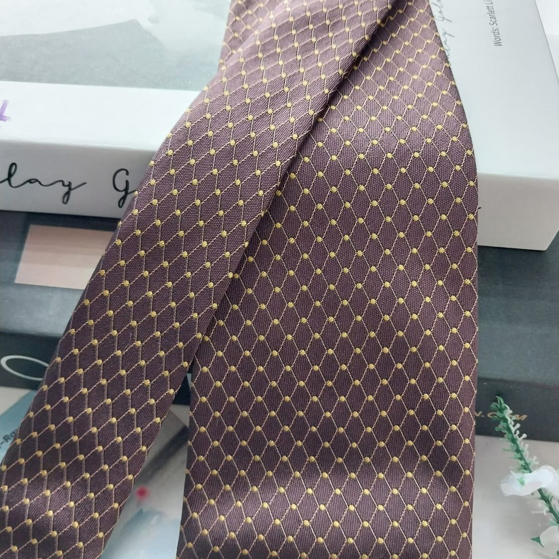 던힐 실크 브라운 골드 도트 패턴 넥타이 9.5cm A+등급 K1232
 상품이미지3