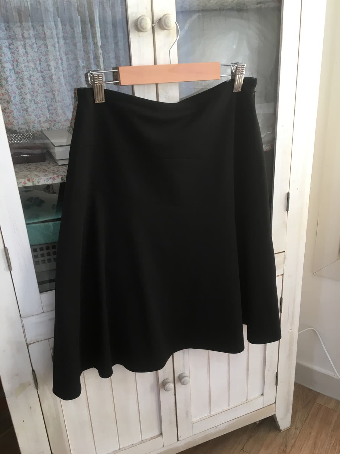 라인 미디 스커트 상품이미지1