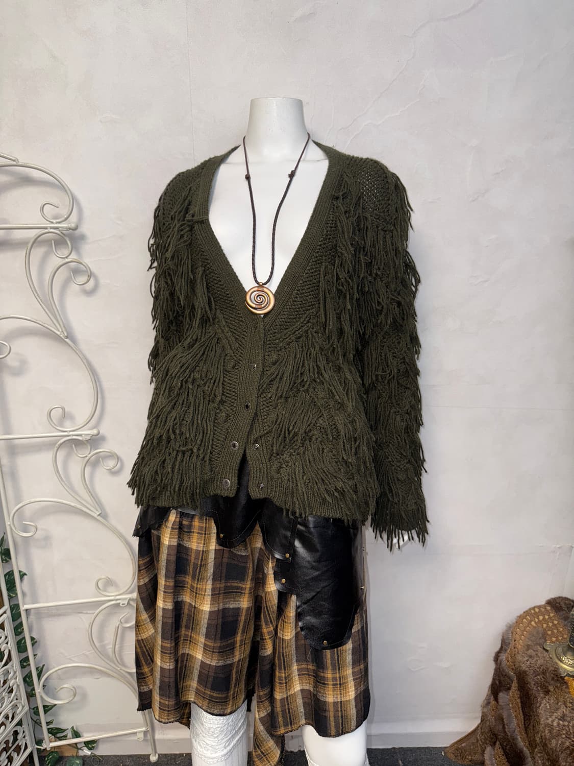 Deep khaki alpaca wool grunge fringe cd 상품이미지4