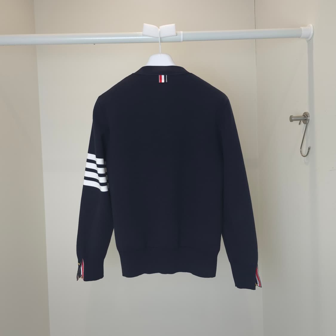 [중고/정품] 톰브라운 밀라노 스티치 가디건 네이비 상품이미지2