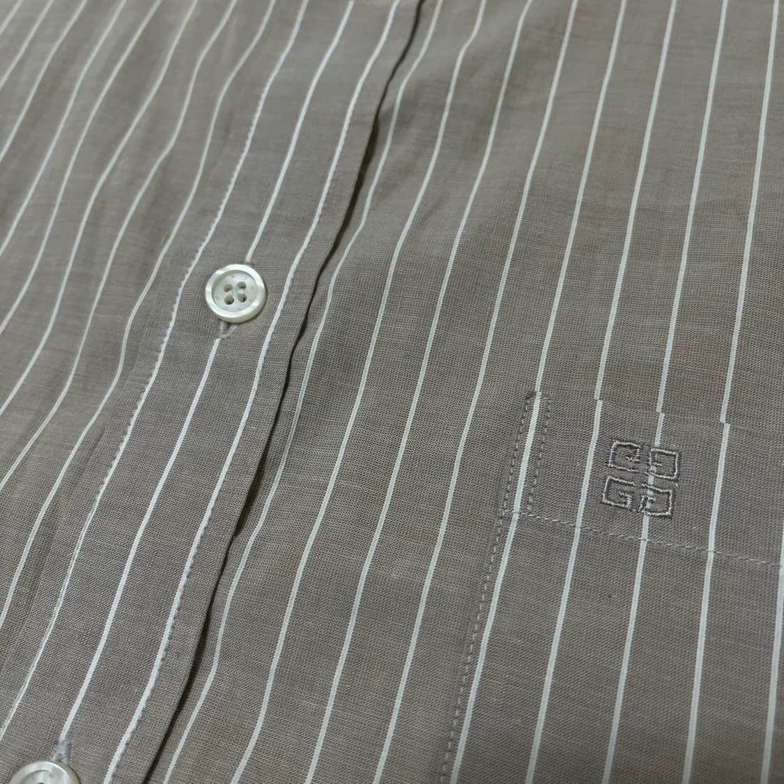 지방시 포켓 로고 자수 스트라이프 긴팔 셔츠 [베이지] XL/105 상품이미지5