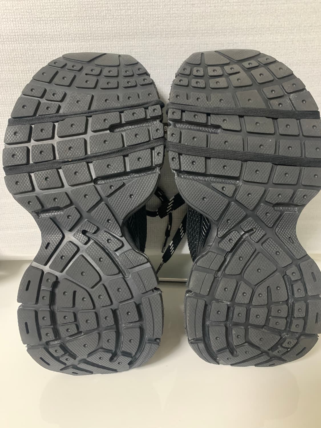 롯백본점)발렌시아가 3XL 올블랙 , 39size(255), 6회 착용 상품이미지3