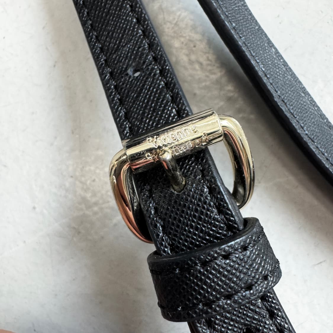 *새상품* 비비안웨스트우드 사피아노 레더 크로스백 상품이미지5