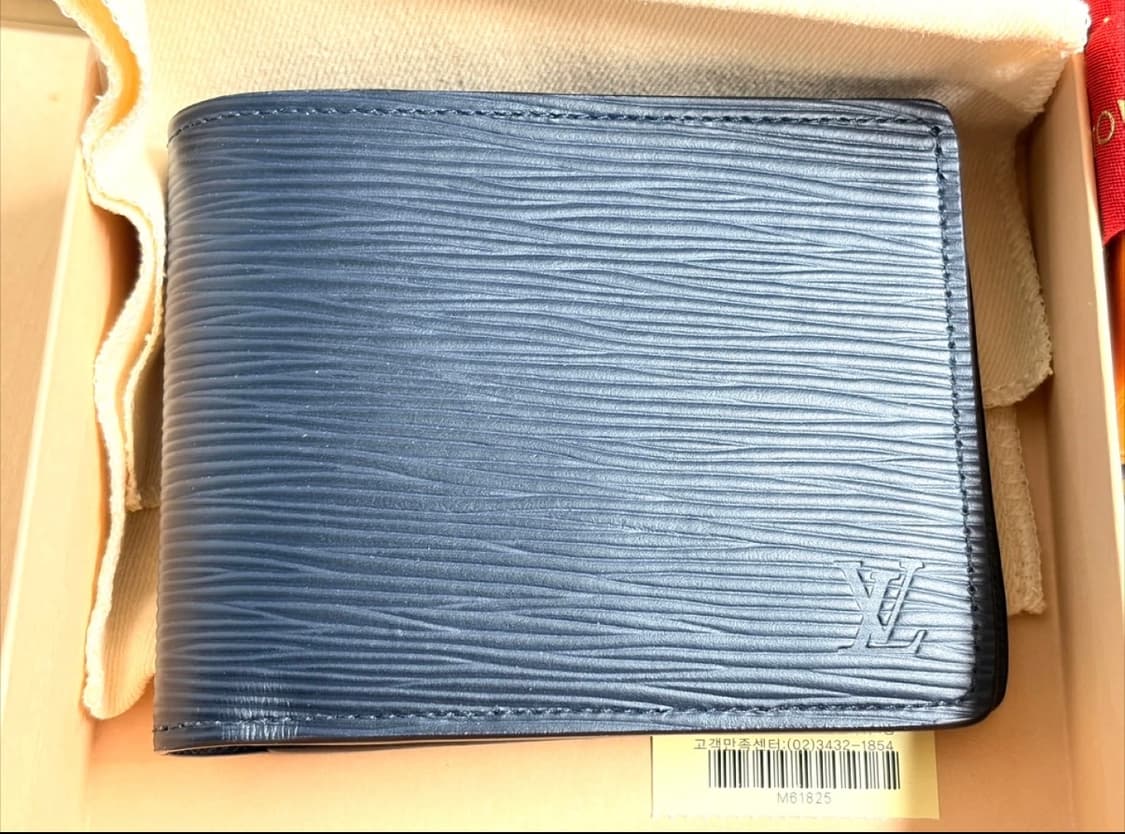 (새상품)루이비통 멀티플 월릿 에피 상품이미지1