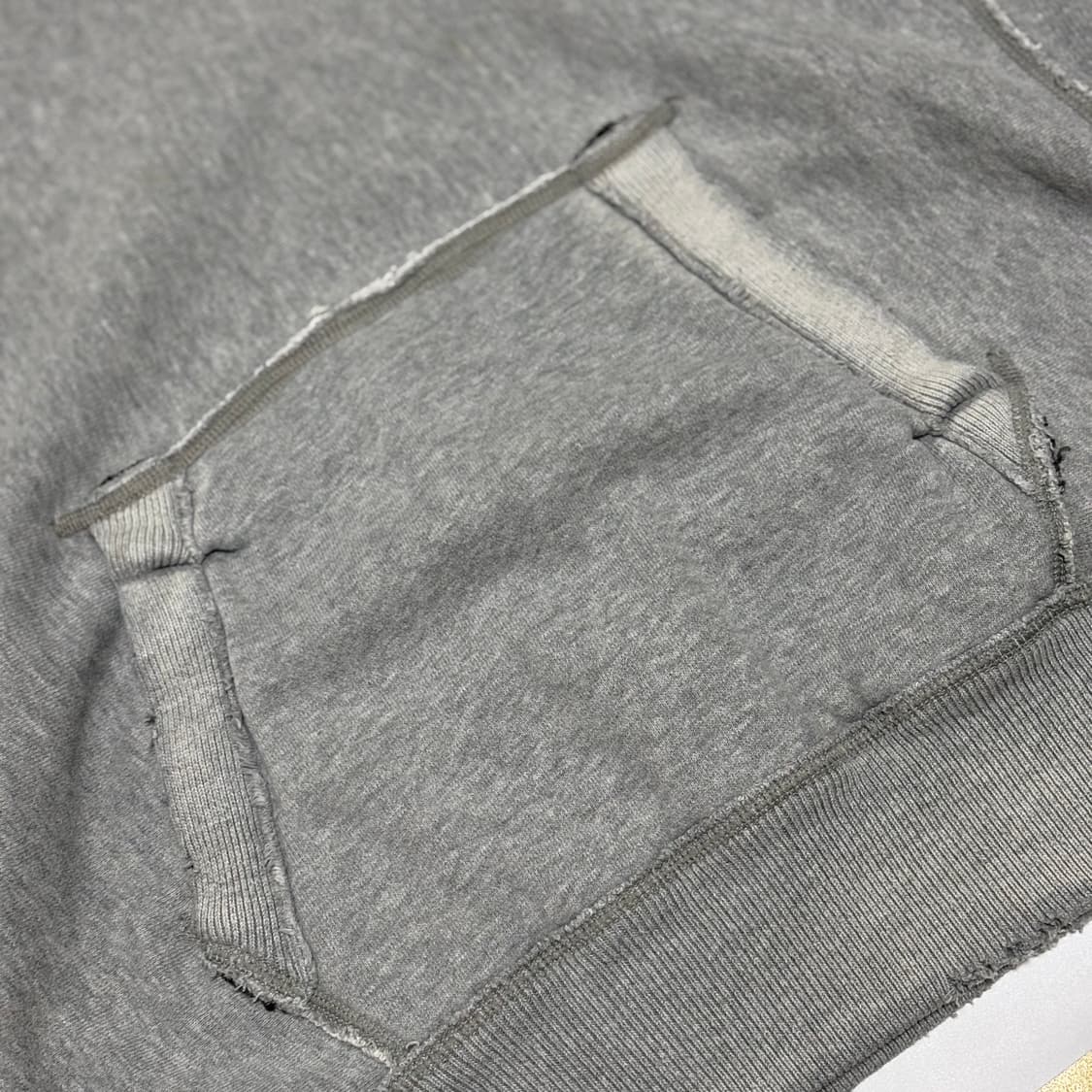 아베크롬비 & 피치 빈티지 아치 로고 데미지 후드 티셔츠 상품이미지3