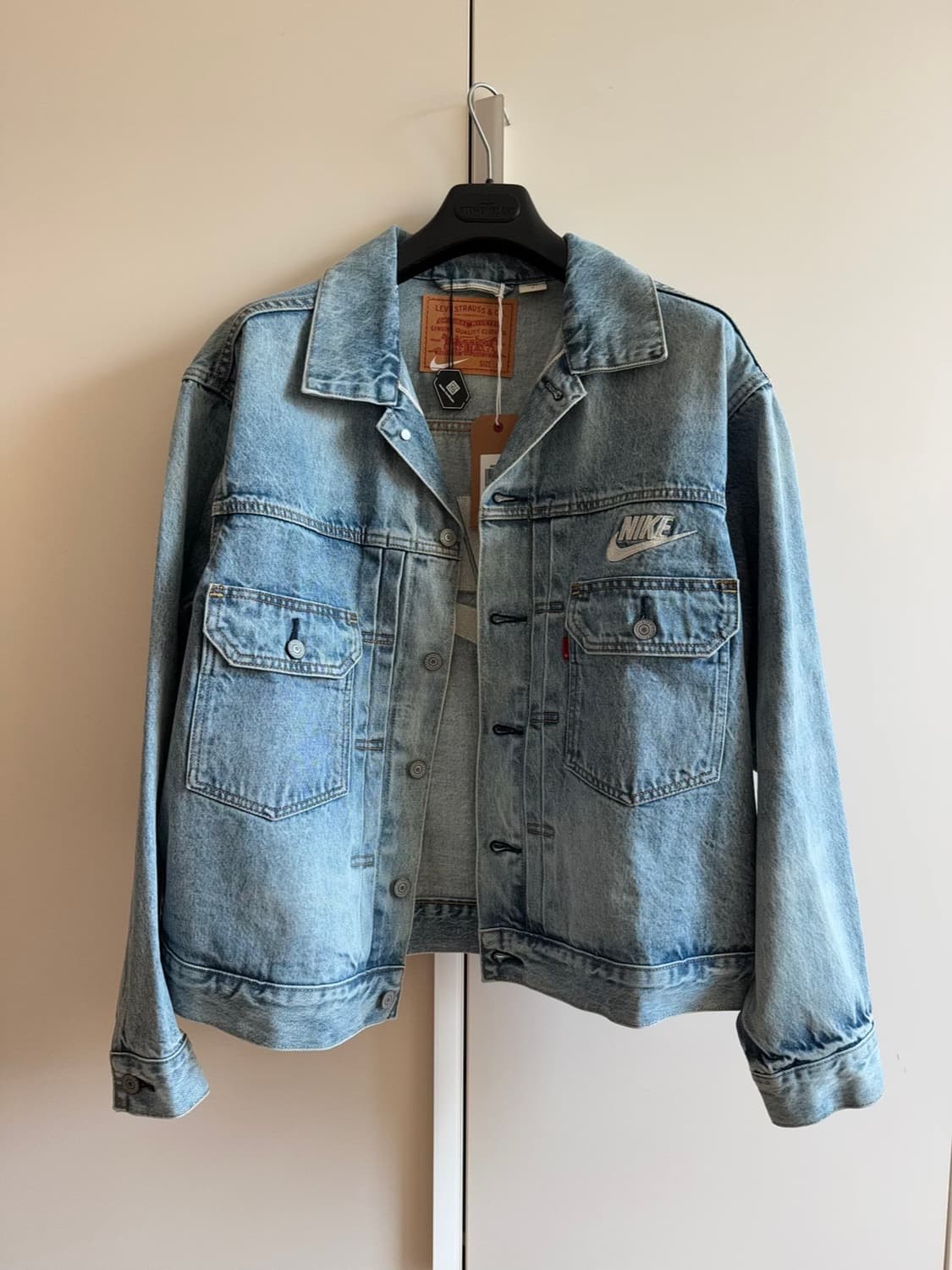 [M] 나이키 x 리바이스 데님 트러커 자켓 상품이미지1