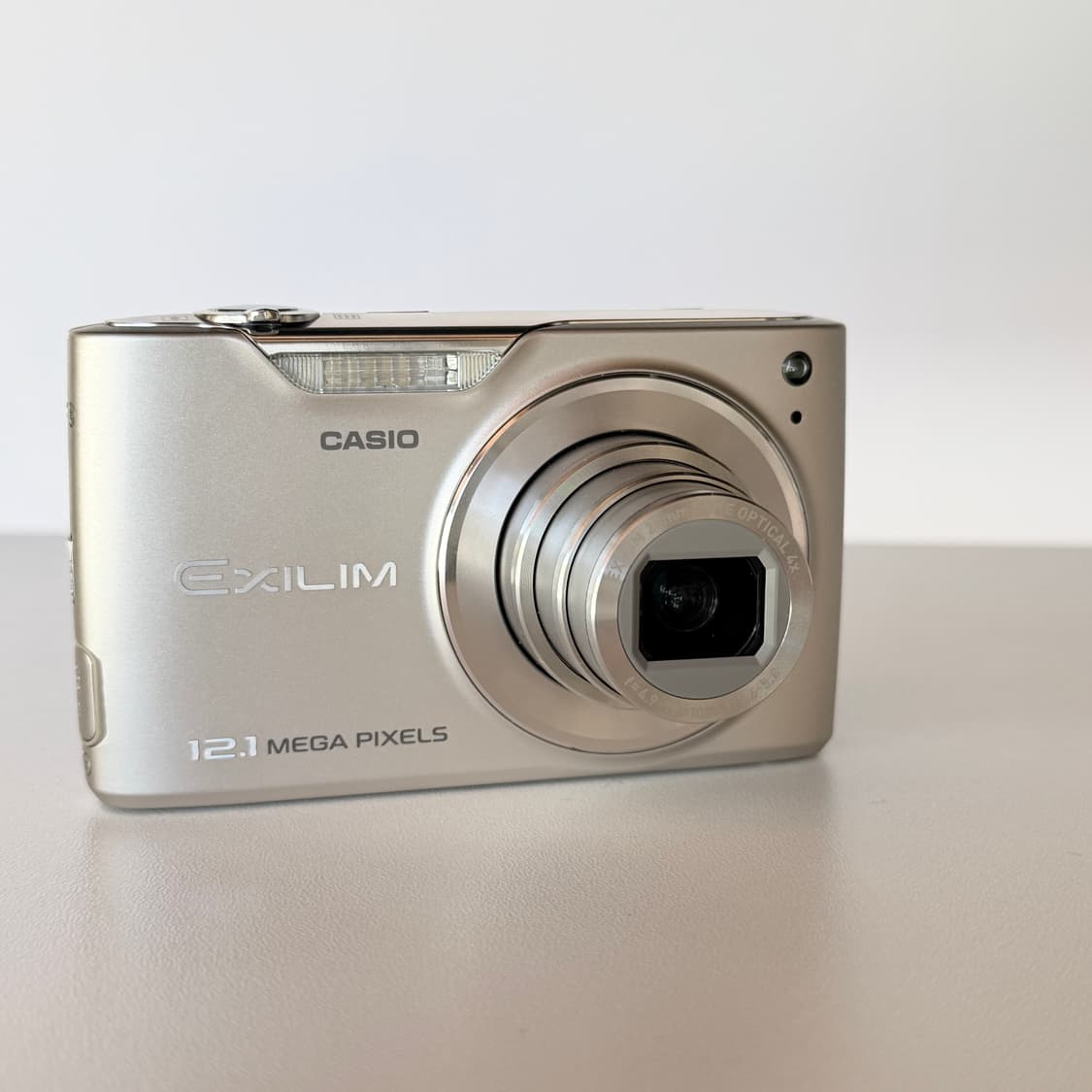 ✨태연 픽 업그레이드 모델 미품✨ 카시오 엑슬림 EX-Z450 실버 상품이미지4