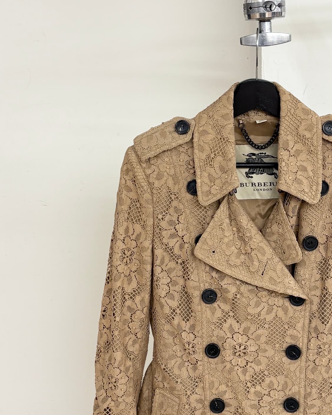 버버리 프로섬 브라운 레이스 벨티드 트렌치 코트 상품이미지3