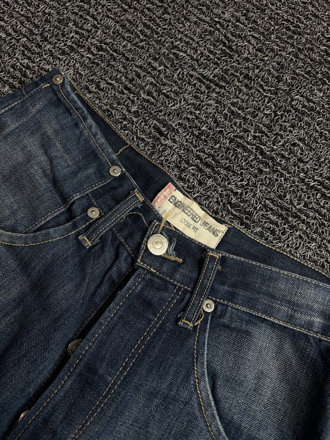 리바이스 엔지니어드진 루드핏 커브드 데님 팬츠 1860 상품이미지3