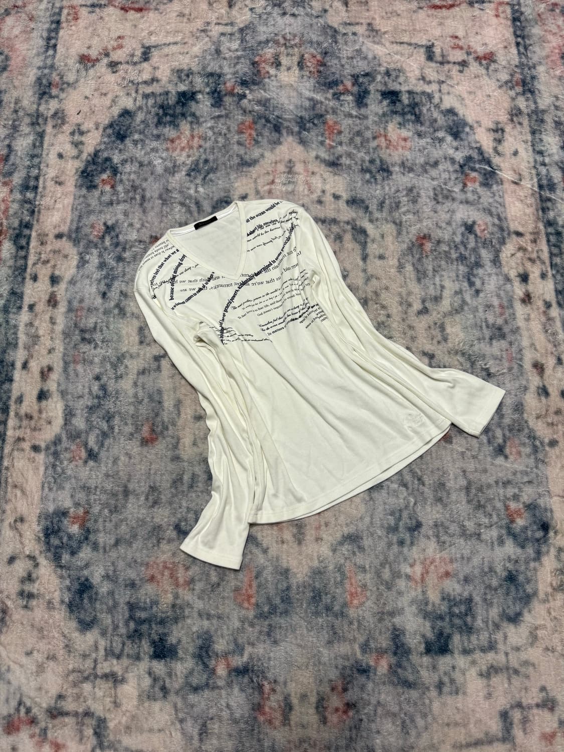 Nicole club vkei lettering cut sew 상품이미지1